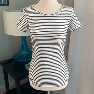 H&M Divided Black & white striped short sleeve tee sz XS